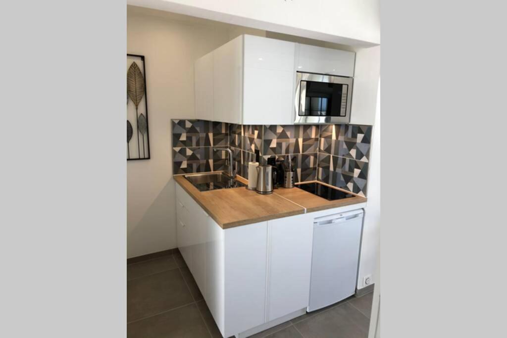 Appartement Vue Mer Et Port, Refait A Neuf Pour Vous ! Climatise La Grande Motte Luaran gambar